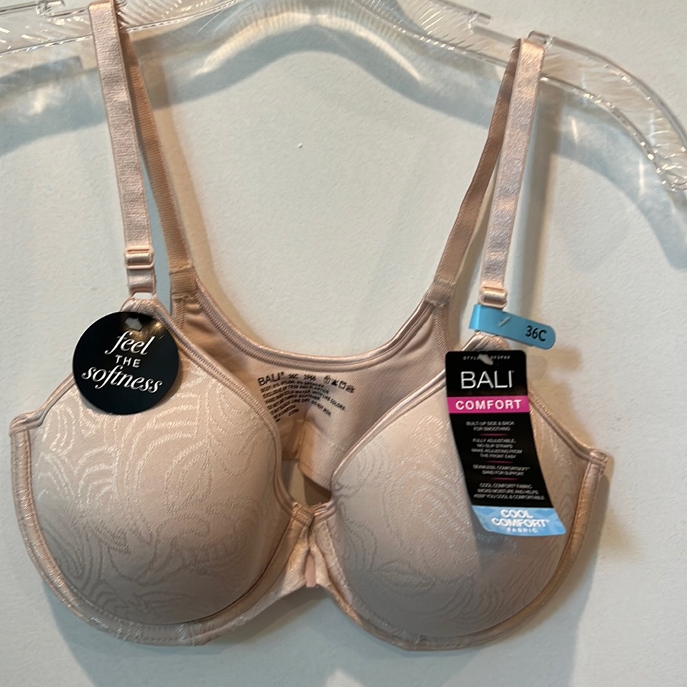 Bali® Comfort Revolution Full-Figure Front-Closure Bra 36C
